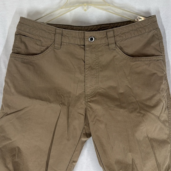 Men’s Patagonia Khaki Pants 33/32 5 pocket plus phone pocket Worn Great shape - Picture 3 of 6